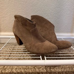 Steve Madden Boots